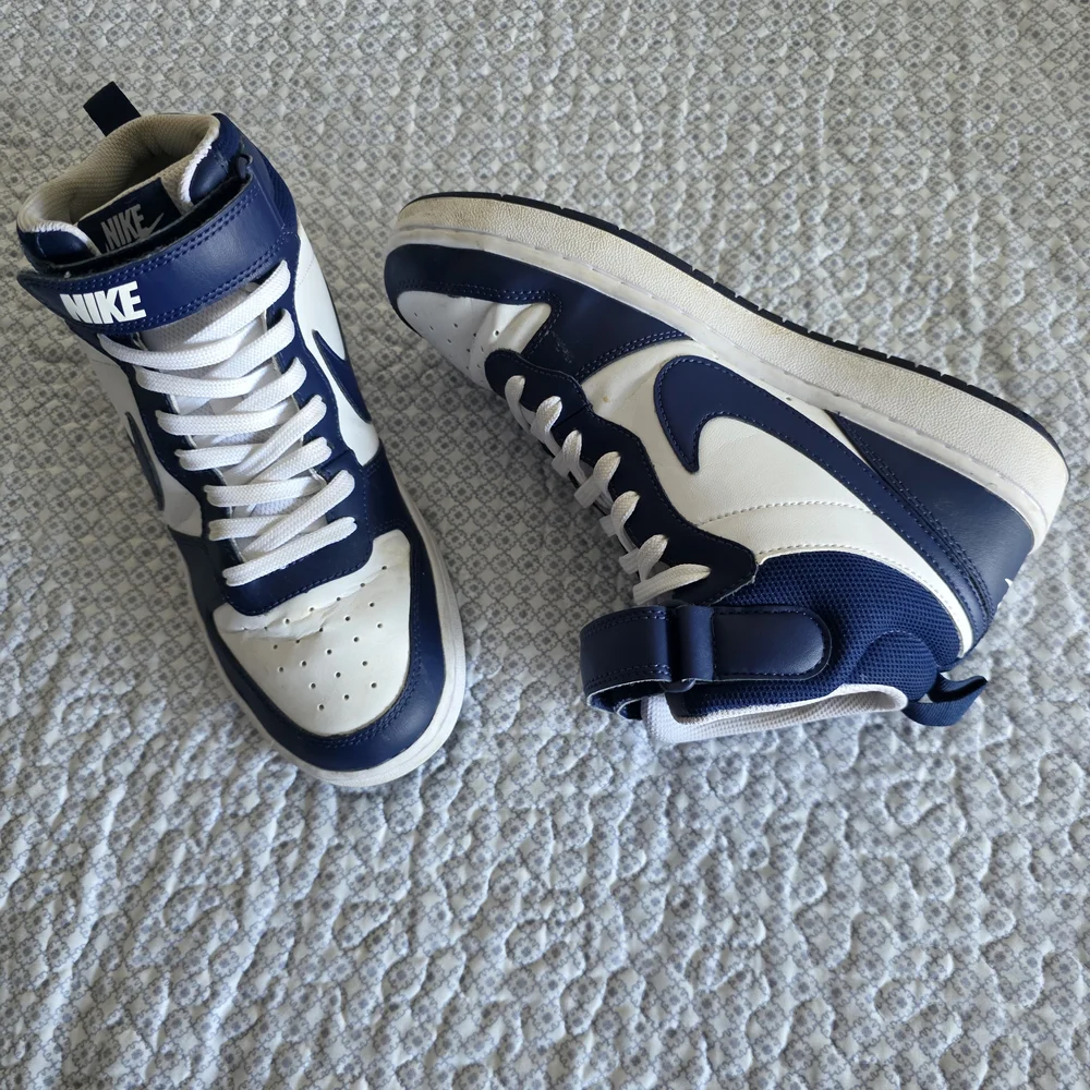 Nike Court Borough Mid 2 Blue & White Big Kids Sneakers Size 7Y
